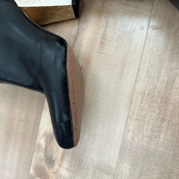 Black Booties with Gold Heel - Picture 4 of 8